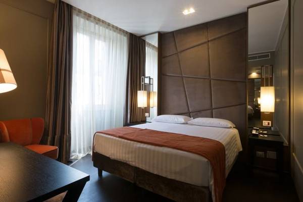 Deluxe double or twin room Stendhal Luxury Suites**** in ROME