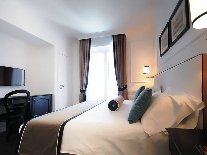 Executive double room Grand Hotel Oriente**** NAPLES Executive double room Grand Hotel Oriente**** NAPLES