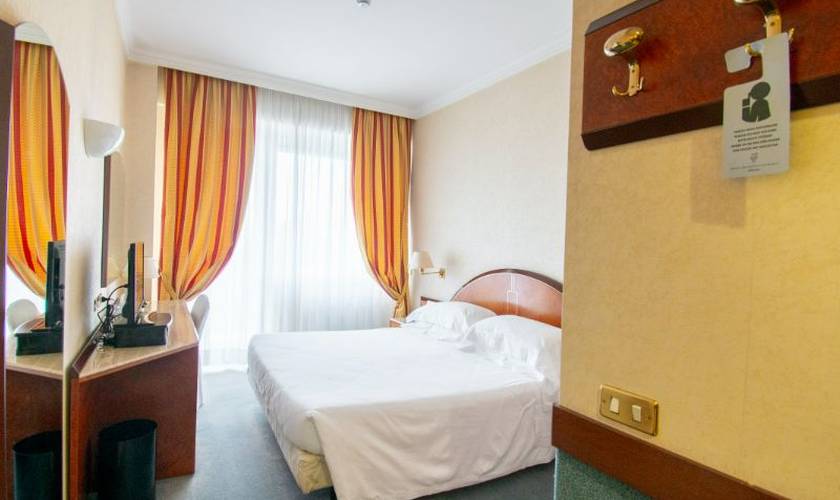 Deluxe double room Hotel Excelsior San Marco**** BERGAMO Deluxe double room Hotel Excelsior San Marco**** BERGAMO
