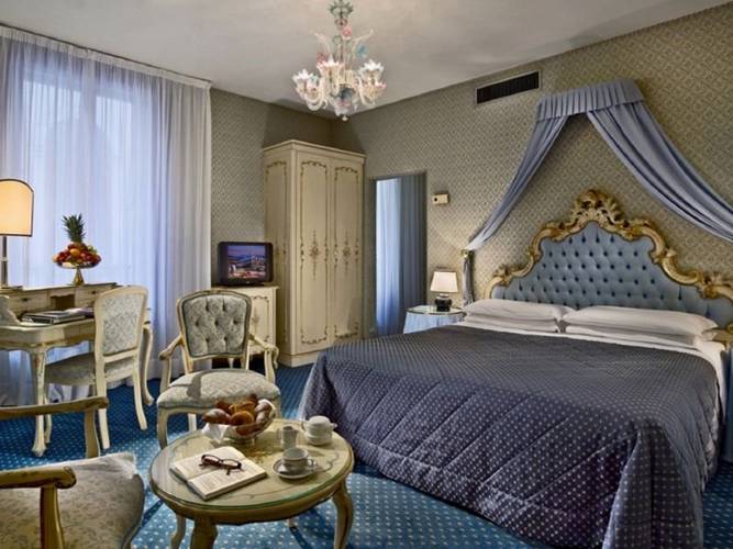 Room Hotel Rialto**** VENICE