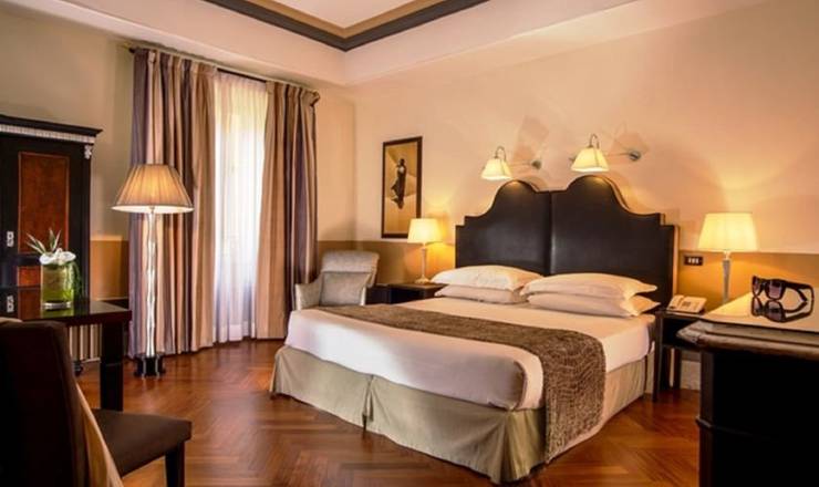 Camera deluxe matrimoniale hotel royal court**** roma Camera deluxe matrimoniale hotel royal court**** roma