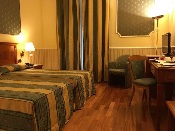 Classic twin room Andreola Central Hotel**** MILAN Classic twin room Andreola Central Hotel**** MILAN
