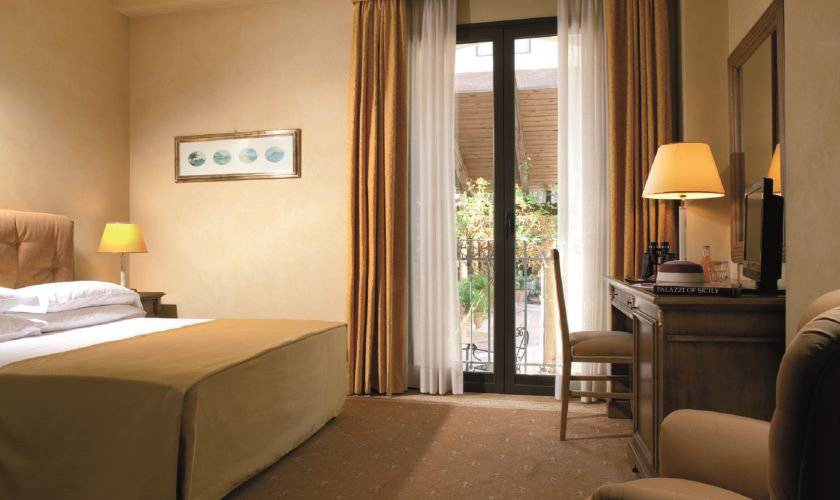 Standard double room katane palace hotel**** catania Standard double room katane palace hotel**** catania