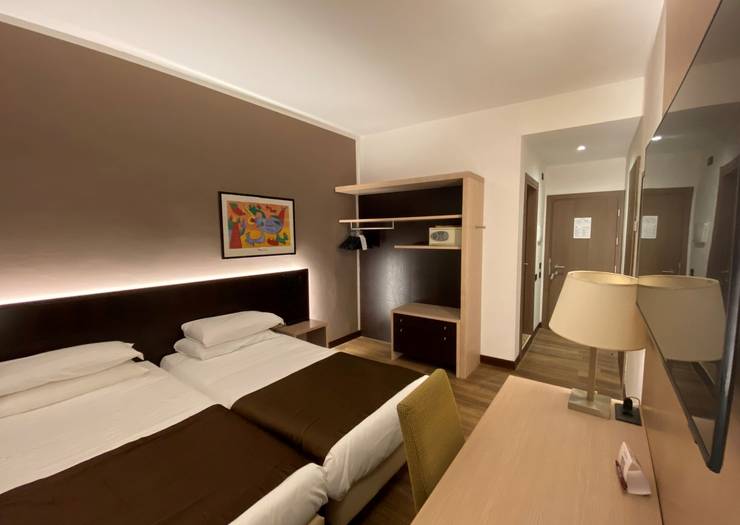 Twin room Hotel Carlton*** FERRARA