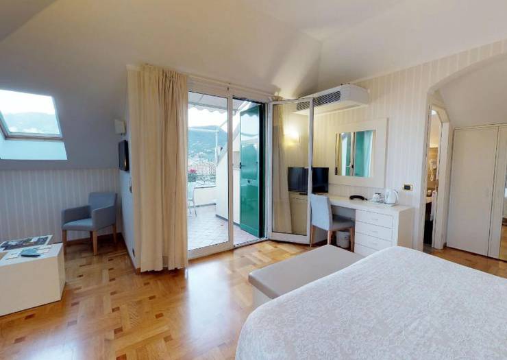 Junior suite for 3 people Hotel Metropole & Santa Margherita**** SANTA MARGHERITA LIGURE