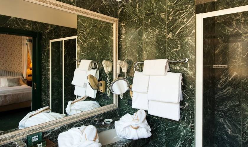 Camera superior matrimoniale Hotel Victoria**** TORINO Camera superior matrimoniale Hotel Victoria**** TORINO