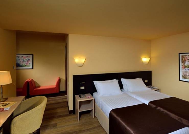 Twin room Hotel Carlton*** FERRARA