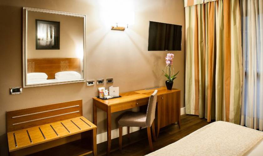 Superior double room Hotel Dei Cavalieri Caserta**** CASERTA Superior double room Hotel Dei Cavalieri Caserta**** CASERTA