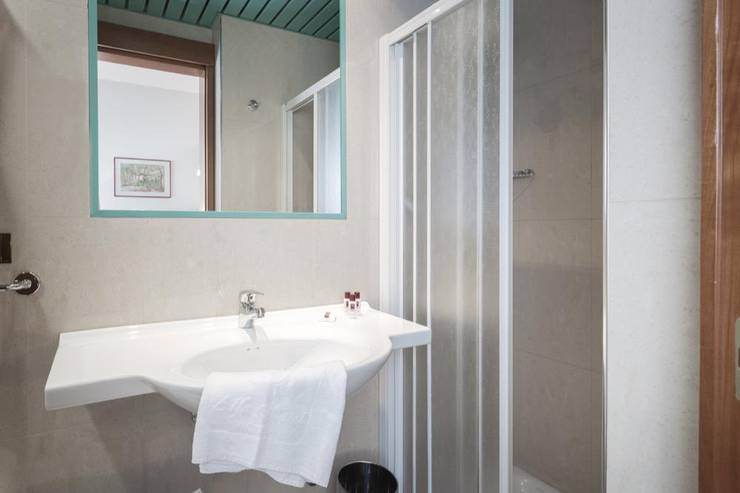 Classic double or twin room: Alfa Fiera Hotel**** VICENZA Classic double or twin room: Alfa Fiera Hotel**** VICENZA