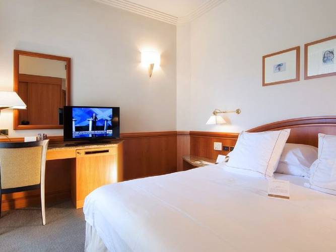 Superior double room hotel ambasciatori rimini**** Superior double room hotel ambasciatori rimini****