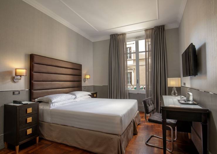 Camera deluxe matrimoniale Hotel Royal Court**** ROMA Camera deluxe matrimoniale Hotel Royal Court**** ROMA