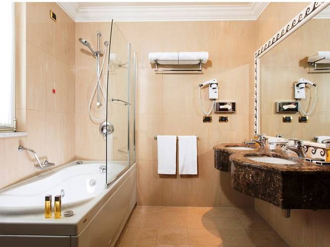 Junior suite grand hotel vanvitelli**** caserta Junior suite grand hotel vanvitelli**** caserta