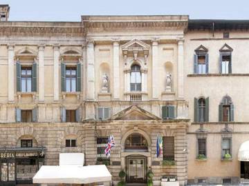 Esterno hotel accademia**** verona Esterno hotel accademia**** verona
