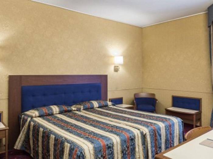 Superior twin room Hotel Des Etrangers*** MILAN