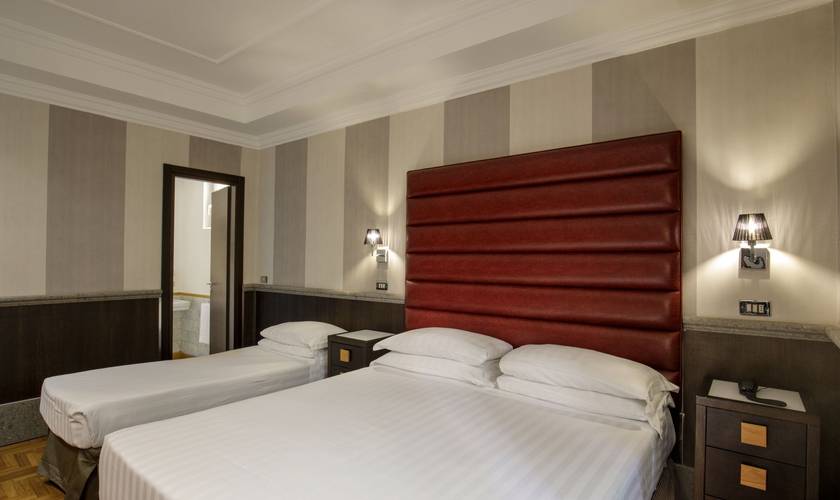 Camera standard tripla Hotel Royal Court**** ROMA