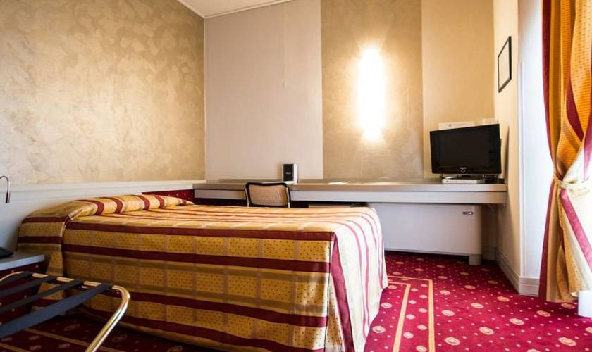 Superior single room Hotel Excelsior San Marco**** BERGAMO Superior single room Hotel Excelsior San Marco**** BERGAMO