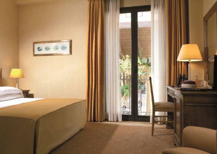 Standard double room Katane Palace Hotel**** CATANIA Standard double room Katane Palace Hotel**** CATANIA