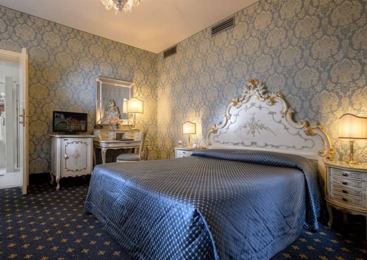 Camera classic matrimoniale Hotel Rialto**** VENEZIA Camera classic matrimoniale Hotel Rialto**** VENEZIA