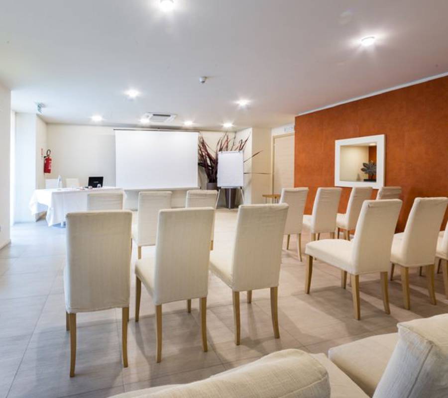 Aree espositive Poggio del Sole Hotel**** RAGUSA Aree espositive Poggio del Sole Hotel**** RAGUSA