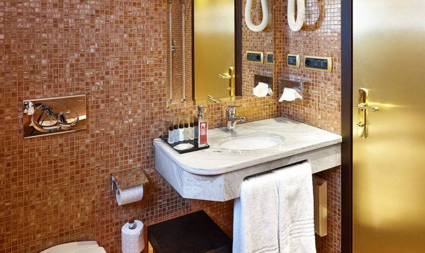 Classic double room hotel saturnia & international**** venice Classic double room hotel saturnia & international**** venice