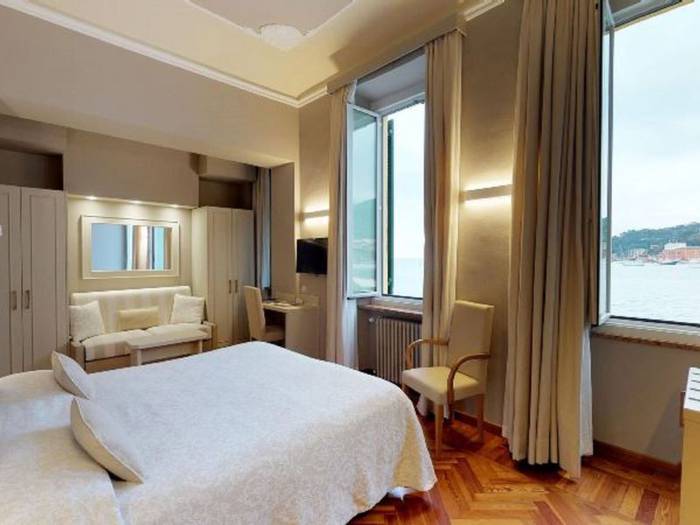 Junior suite for 3 people hotel metropole & santa margherita**** santa margherita ligure Junior suite for 3 people hotel metropole & santa margherita**** santa margherita ligure