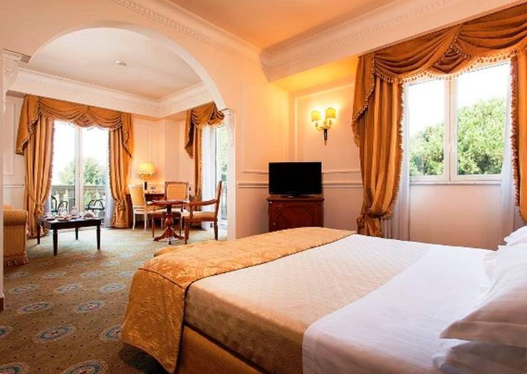 Superior double room Grand Hotel Vanvitelli**** CASERTA