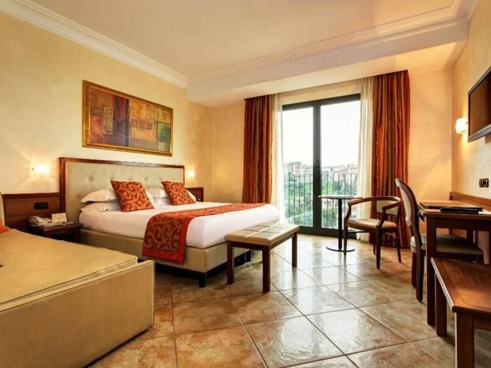 Triple room Hotel Athena**** SIENA Triple room Hotel Athena**** SIENA