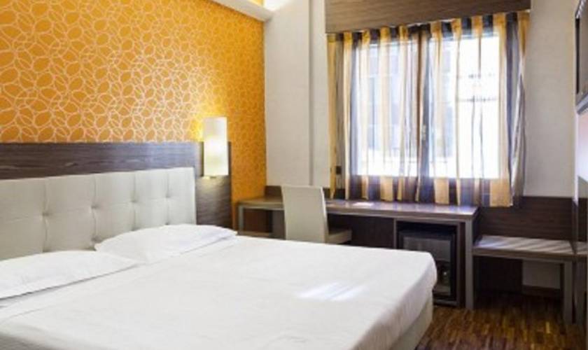 Premium double or twin room Hotel Des Etrangers*** MILAN