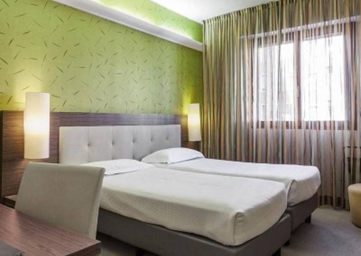 Camera premium tripla Hotel Des Etrangers*** MILANO Camera premium tripla Hotel Des Etrangers*** MILANO