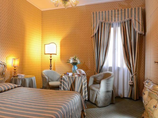 Superior double room Hotel Concordia**** VENICE Superior double room Hotel Concordia**** VENICE