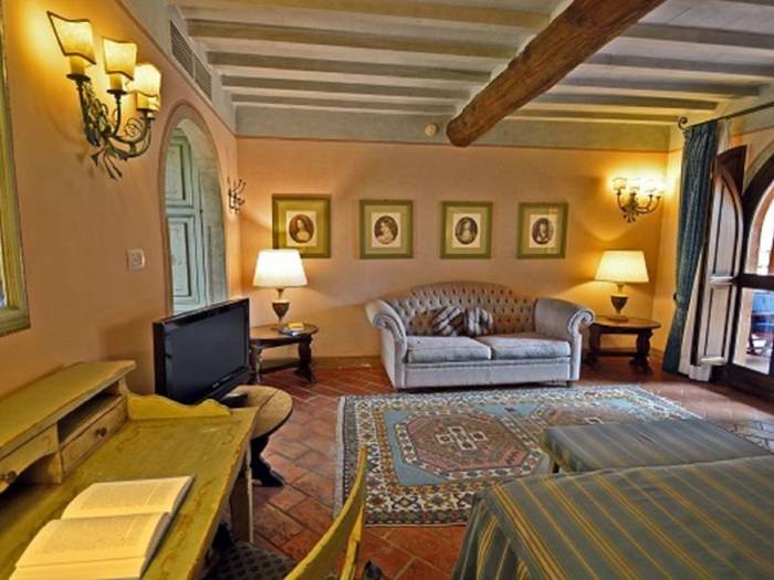Superior triple room calamidoro hotel**** pisa-calcinaia Superior triple room calamidoro hotel**** pisa-calcinaia