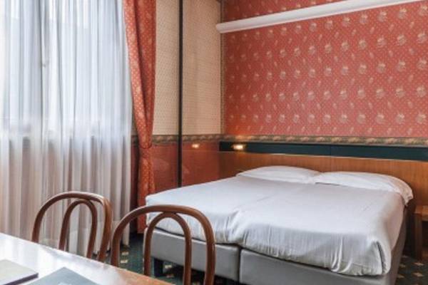 Classic double room Hotel Des Etrangers*** in MILAN