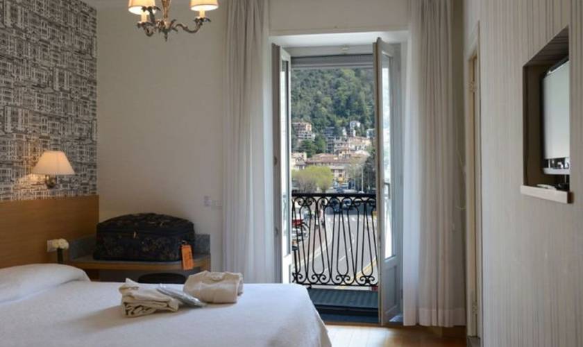 Classic double room Hotel Metropole & Suisse Au Lac**** COMO Classic double room Hotel Metropole & Suisse Au Lac**** COMO