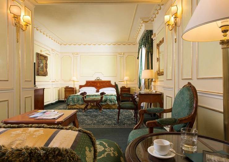 Superior double room Grand Hotel Vanvitelli**** CASERTA