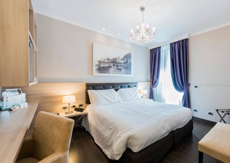 Superior double or twin  room Hotel Il Corazziere**** COMO-MERONE