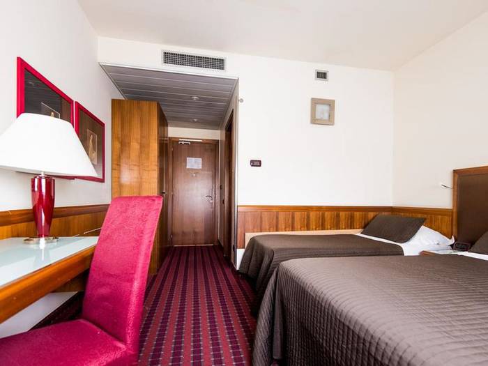 Triple room first hotel malpensa**** milano-malpensa Triple room first hotel malpensa**** milano-malpensa