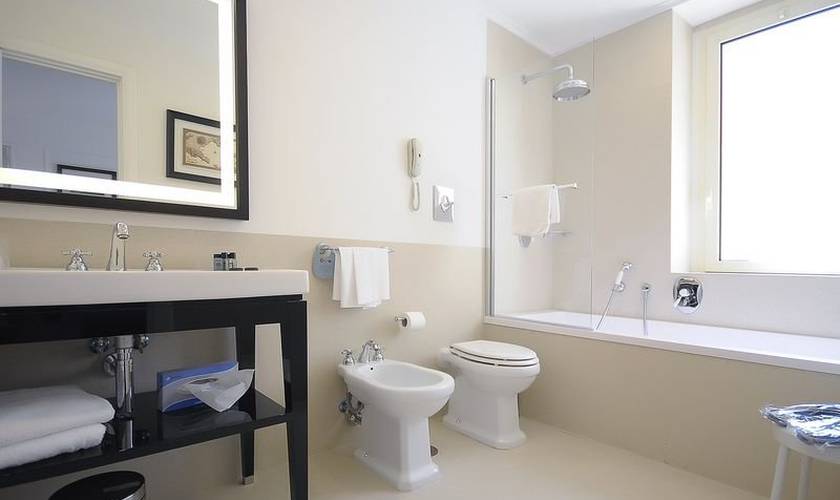 Executive double room Grand Hotel Oriente**** NAPLES Executive double room Grand Hotel Oriente**** NAPLES