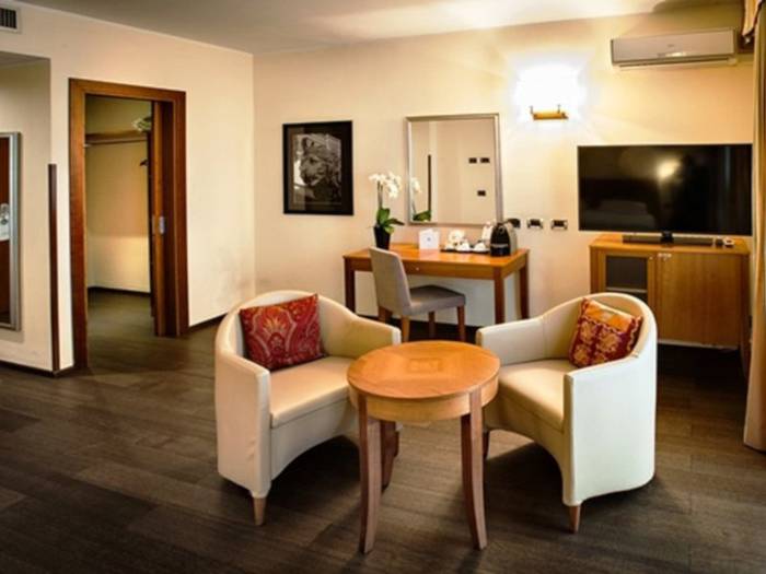 Junior suite hotel dei cavalieri caserta**** Junior suite hotel dei cavalieri caserta****