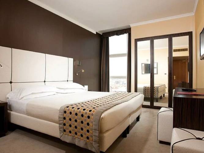Camera matrimoniale hotel ambasciatori**** venezia-mestre Camera matrimoniale hotel ambasciatori**** venezia-mestre