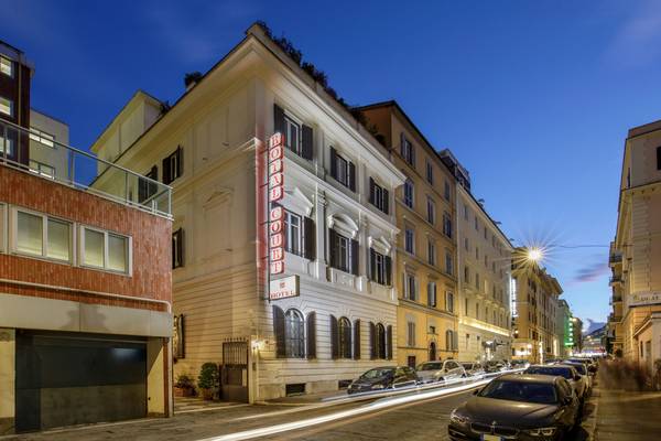 Hotel royal court**** Hotel Royal Court**** ROMA Hotel royal court**** Hotel Royal Court**** ROMA
