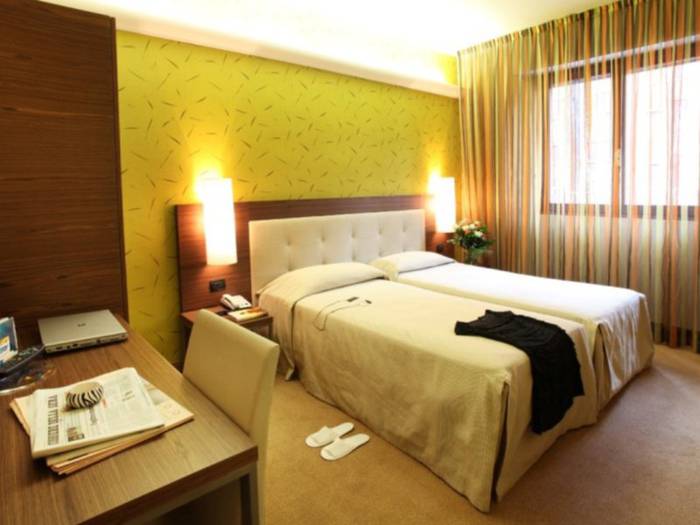 Premium double or twin room hotel des etrangers*** milan Premium double or twin room hotel des etrangers*** milan