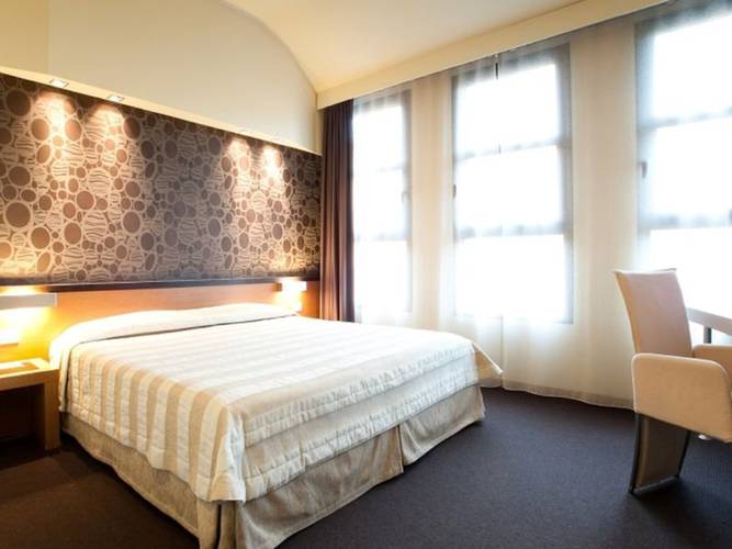 Double room hc3 hotel**** bologna Double room hc3 hotel**** bologna