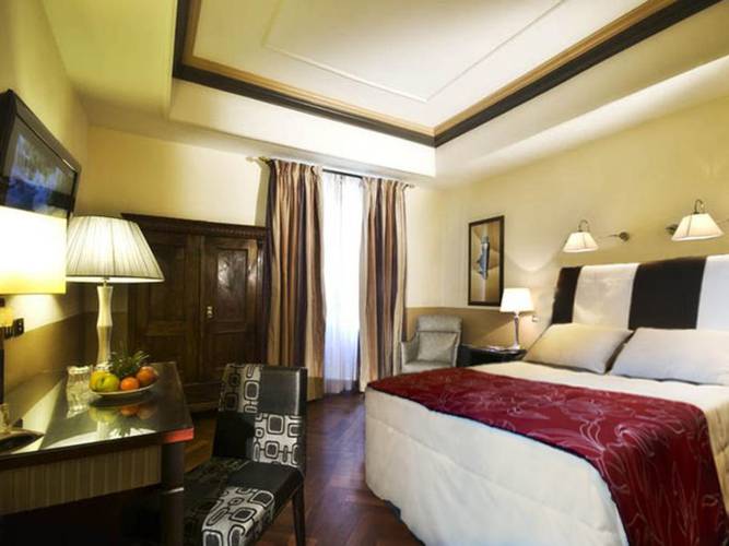 Triple room Hotel Royal Court**** ROME