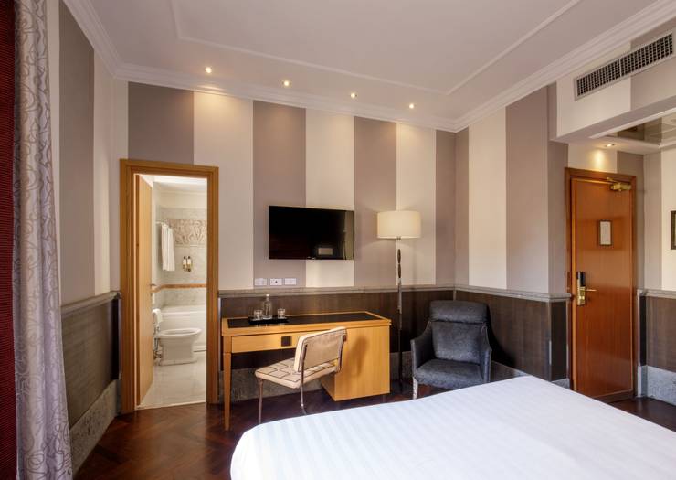 Camera deluxe matrimoniale Hotel Royal Court**** ROMA Camera deluxe matrimoniale Hotel Royal Court**** ROMA