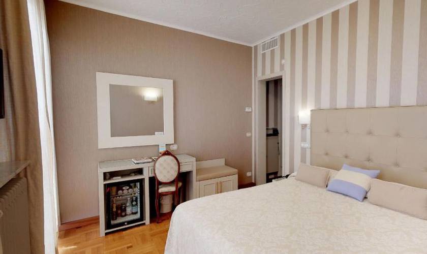 Triple room Hotel Metropole & Santa Margherita**** SANTA MARGHERITA LIGURE Triple room Hotel Metropole & Santa Margherita**** SANTA MARGHERITA LIGURE