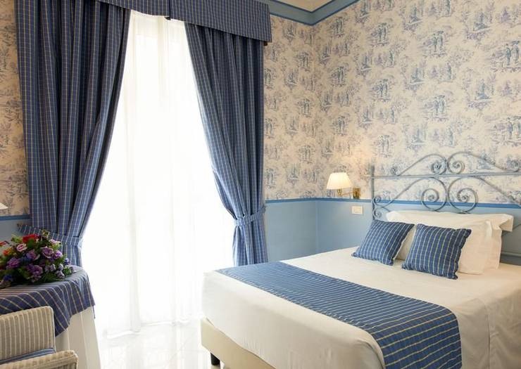 Classic queen single room french bed Hotel Victoria**** TURIN