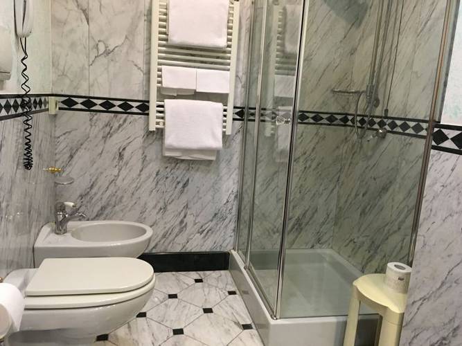 Classic twin room Andreola Central Hotel**** MILAN Classic twin room Andreola Central Hotel**** MILAN