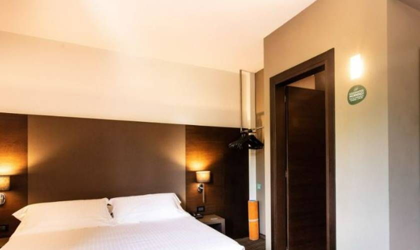 Camera matrimoniale sweet Sweet Hotel**** VICENZA-SCHIAVON Camera matrimoniale sweet Sweet Hotel**** VICENZA-SCHIAVON