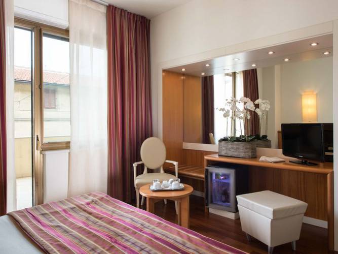 Superior double or twin room hotel londra**** florence Superior double or twin room hotel londra**** florence