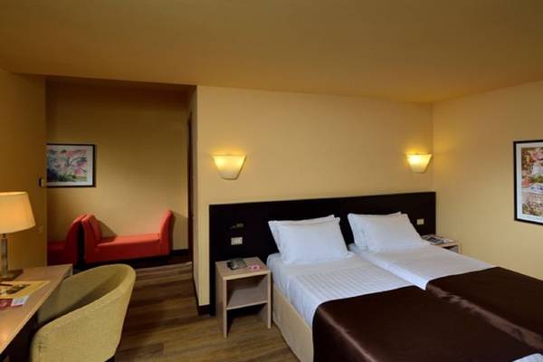 Twin room Hotel Carlton*** in FERRARA